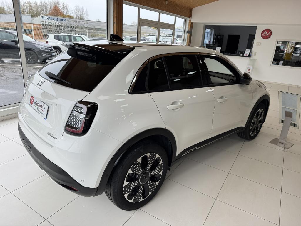 FIAT 600 1.2 HYBRID 100 CH LA PRIMA