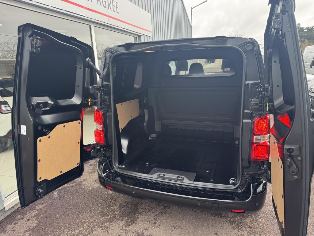 FIAT SCUDO CAB APPRO 2.0 180 CH HDI 5 PLACES PACK PREMIUM CONNECT