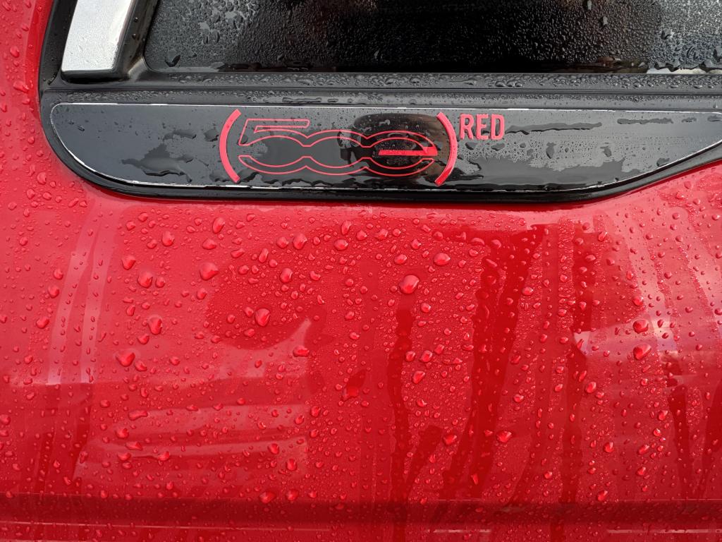 FIAT 500 BEV 118 CH 42 KW RED