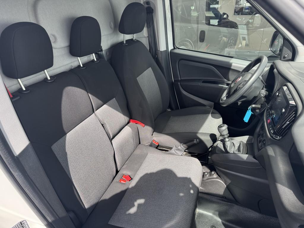 FIAT DOBLO CARGO 1.6  MTJ 105 CH PACK PRO LOUNGE