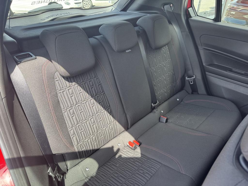  FIAT 600 E 54KWH 156 CH RED