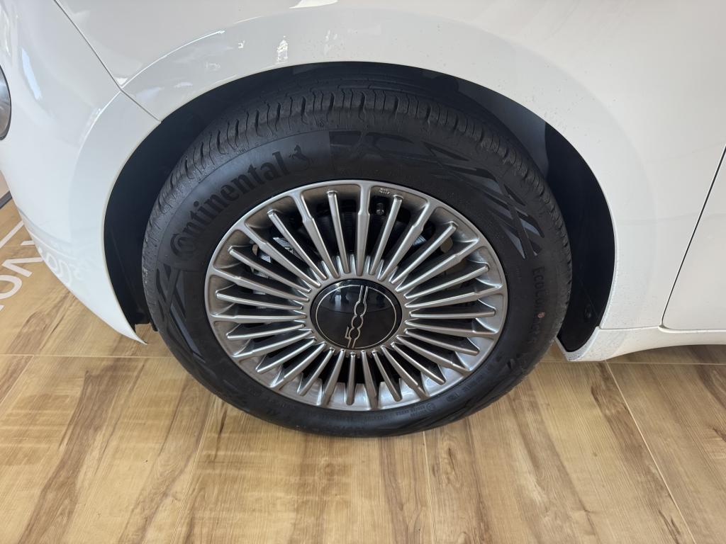 500 BEV 118 CH 42 KW ICONE