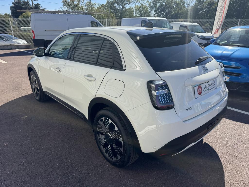 FIAT 600 1.2 HYBRID 110 CH LA PRIMA