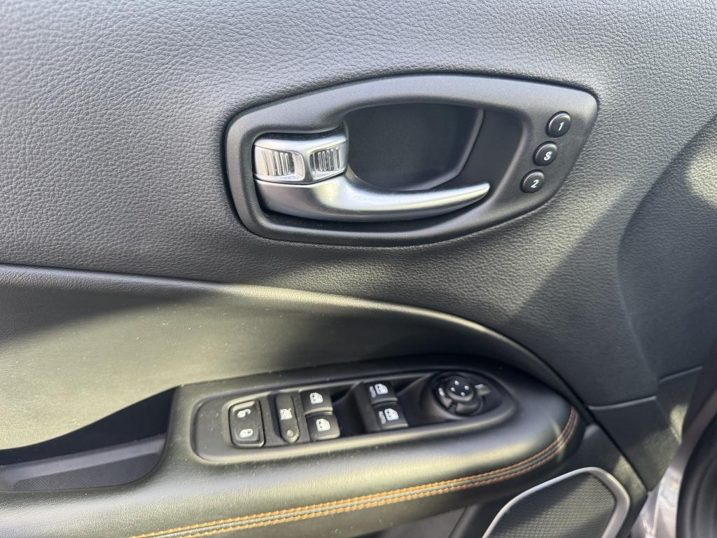 JEEP COMPASS 1.6 MTJ 120 CH LIMITED